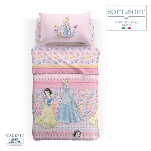 copriletto principesse Disney rosa con disegnate sopra Cenerentola e Rosaspina